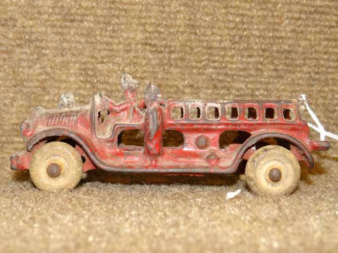 Arcade Ladder Truck (1 of 4)