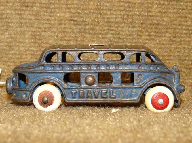 Hubley "Travel" Coach (1 of 4)