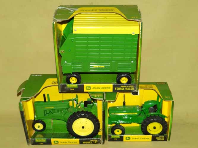 (3) John Deere Items (1 of 4)