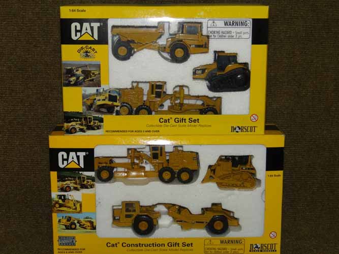 (2) "CAT"  Die Cast Gift Set (1 of 2)
