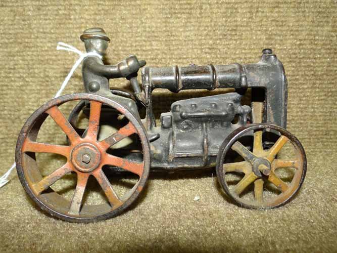 Arcade Fordson Tractor (1 of 4)