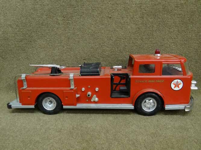 Buddy L Fire Truck (1 of 4)