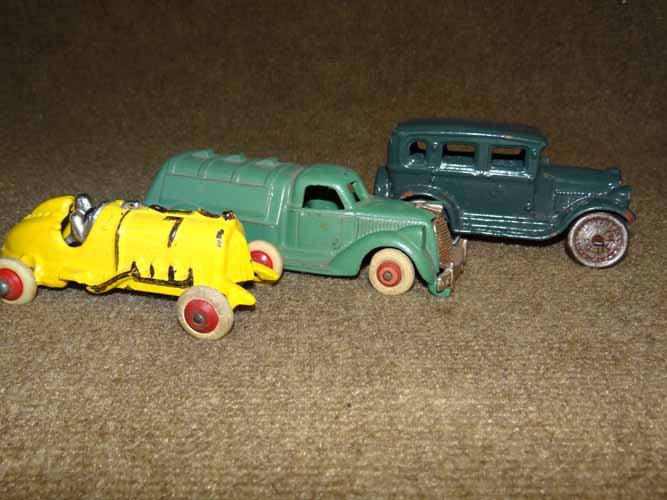 (3) 1930' s Cast Iron Toys (1 of 4)