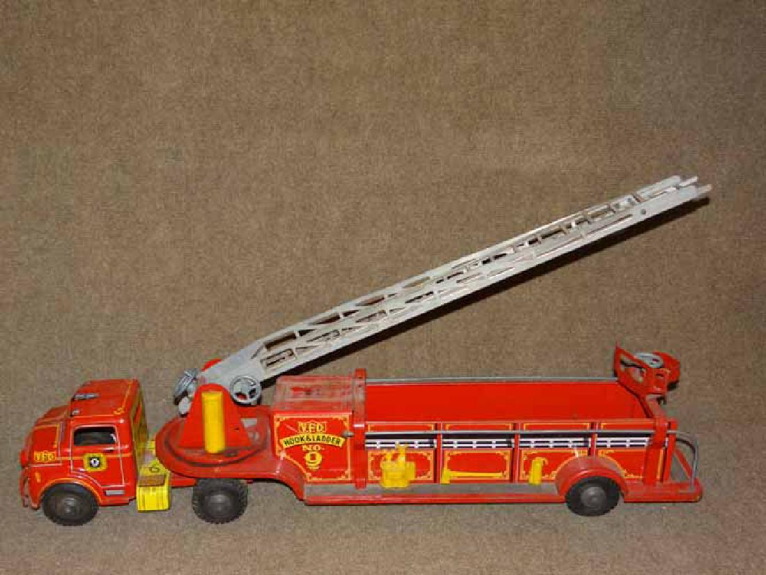 Marx Fire Truck (1 of 3)
