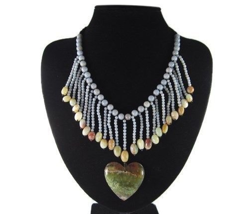 Natural Green Opal hand Made Necklace: *Necklace length Ajustable 19.5-30.25 inch *Stone Name African Green Opal *Stone Overall Dimension for each bead 50x50x6 mm (1.969x1.969x0.236 inch ) *Weight 540 carat*Center Stone Properties *Localit