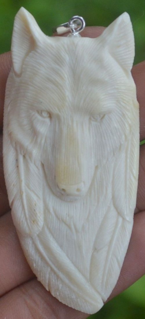 Hand Craved Pendant (1 of 1)