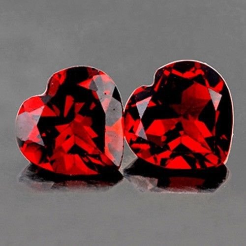 Natural Heart Red Garnet Pair 4.70 carats - Flawless (1 of 1)