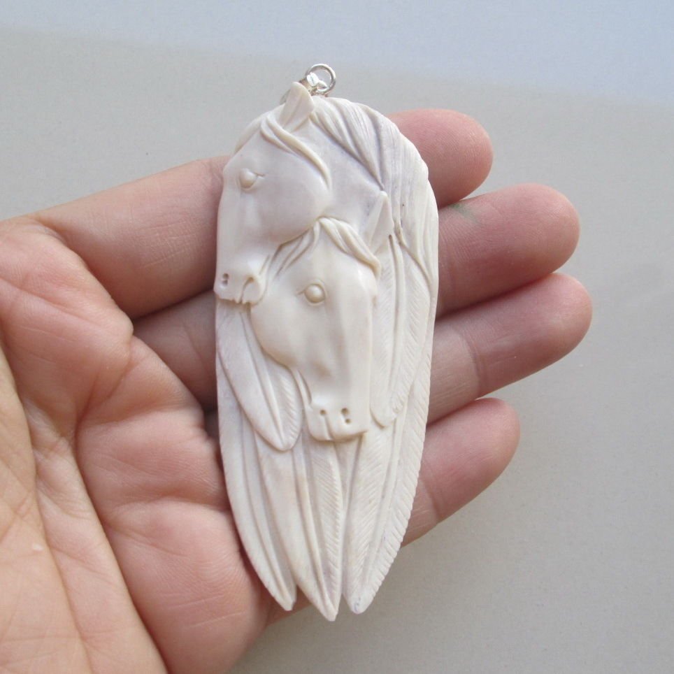 Hand Craved Horse Pendant (1 of 1)