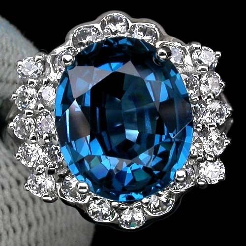 Stunning London Blue Topaz 6.80 Cts & Sapphire Ring (1 of 3)