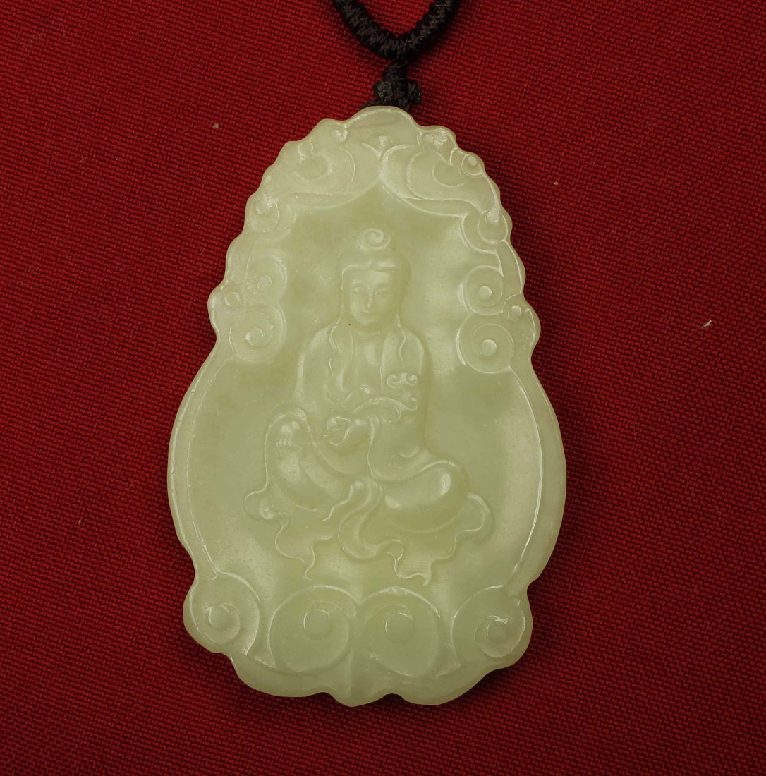 JADEITE CARVING OF GUANYIN