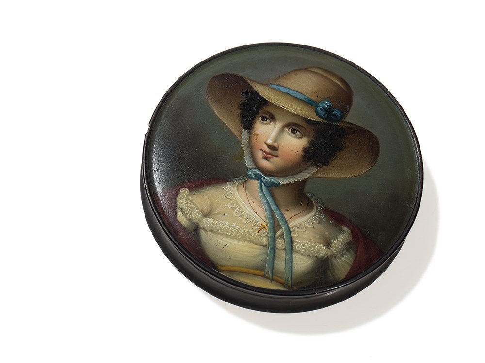 Stobwasser Snuff Box 'The Native Girl', Germany,: Papier mache, black lacquer ware with polychrome oil painting Germany, Brunswick, beginning of the 19th century Stobwasser Factory (1740-1863)Manufacturer for lacquer goods On the inside of the base w