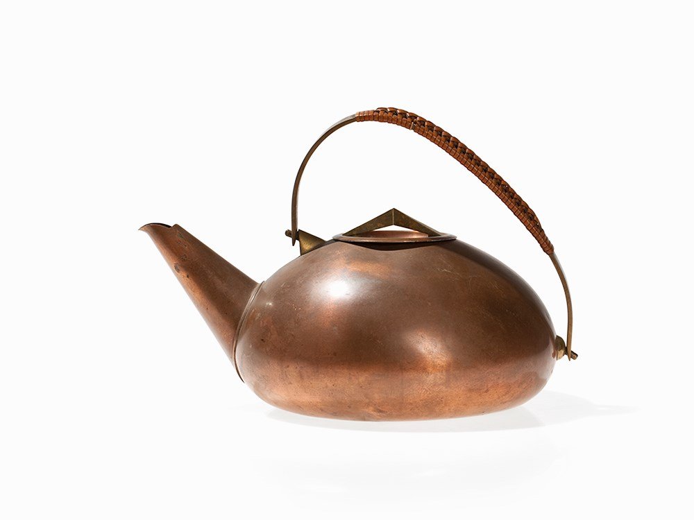 Carl Auböck Werkstätte, Teapot with Wrapped Wicker: Copper, brass, tinned inside, wicker Austria, Vienna, 1950s Designed and made: Werkstätte Carl Auböck Stamped on the handle ‘Auböck’ and ‘Made in Austria’ Height: 16 cm Good Condition Timel
