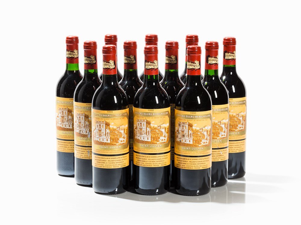 12 Bottles 1990 Château Ducru-Beaucaillou, Saint-Julien: Twelve bottles of Château Ducru-Beaucaillou 1990 vintage Saint-Julien, Bordeaux/France Original filling quantity: 0.75 l Fill level: into neck Falstaff (2010): 90/100 Jeannie Cho Lee (2014): 94/100 T