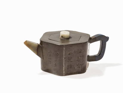 Pewter Encased Yixing Tea Pot with Jade, Yang Pengnian,: Yixing ceramic, ochre to red-brown color Pewter mounting, jade- and lapis lazuli China, around 1900 Dated and signed ‘Dinghai Zhuyin’ (?? ? ?) (probably) 1887 Zhuyin YANG Pengnian ? ? ? (1796-1850