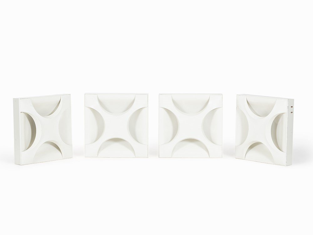 Dieter Witte, 4-Piece Wall Lamp ‘Oyster’, Staff, c.: White painted steel Germany / Austria, c. 1968 Design: Dieter Witte (1937-2008) - German industrial designer Manufacturer: Staff (now Zumtobel Staff GmbH) Dimensions: 62 x 62 x 12 cm (one piece) Good