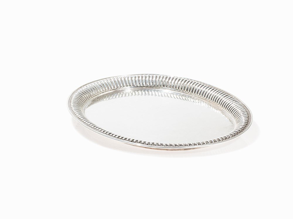 A Large Oval Silver Tray by Edzard, Bremen, Germany,: 925 Sterling Silver Bremen, Germany, 20th century Edzard GmbH, Bremen, manufacturer of exclusive Silverware Underneath hallmarked with maker's mark ‘Edzard" fineness 925 and "hand work" Oval shape w