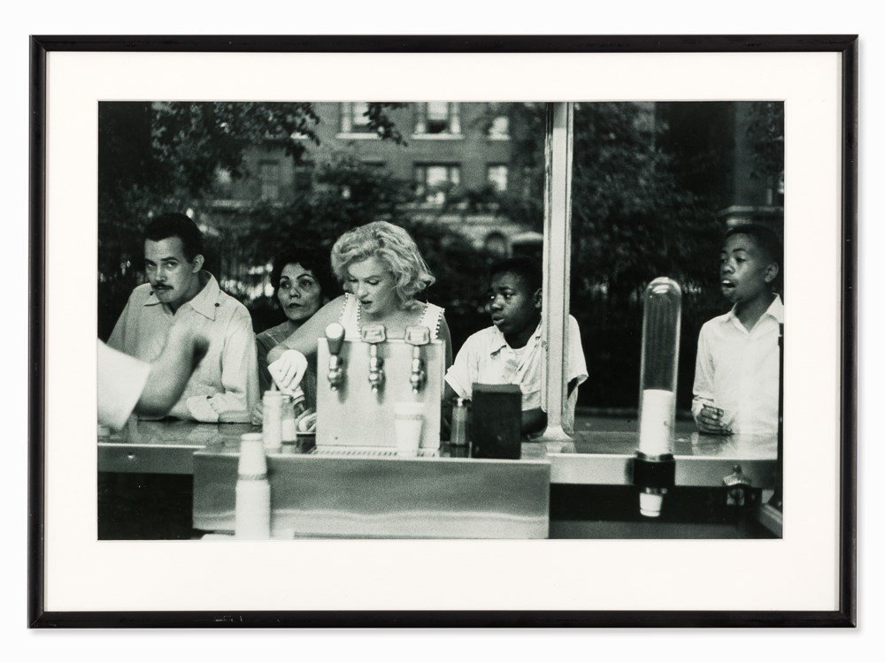 Sam Shaw, Marilyn at Central Park Lunch Counter,: ‘The Joy of Marilyn. Marilyn at Central Park Lunch Counter, New York City’ Digital print on Fujifilm Pictro paper USA, 1958; printed later in 2000 Sam Shaw (1912-1999) – US-American photographer