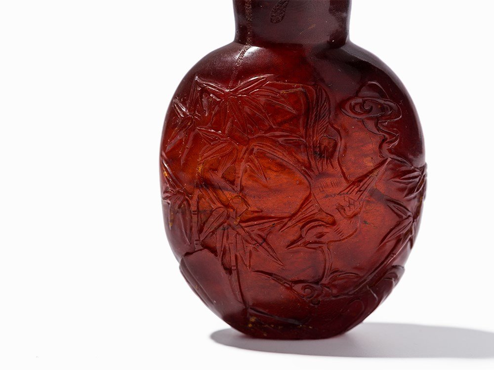 Amber Snuff Bottle with Lotus Pond, Qing (1 of 8)