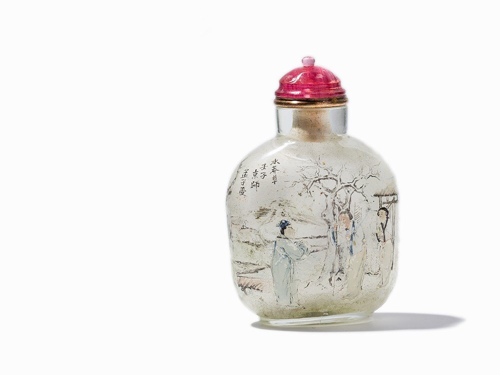 Inside-Painted Glass Snuff Bottle with Figures, late (1 of 10)