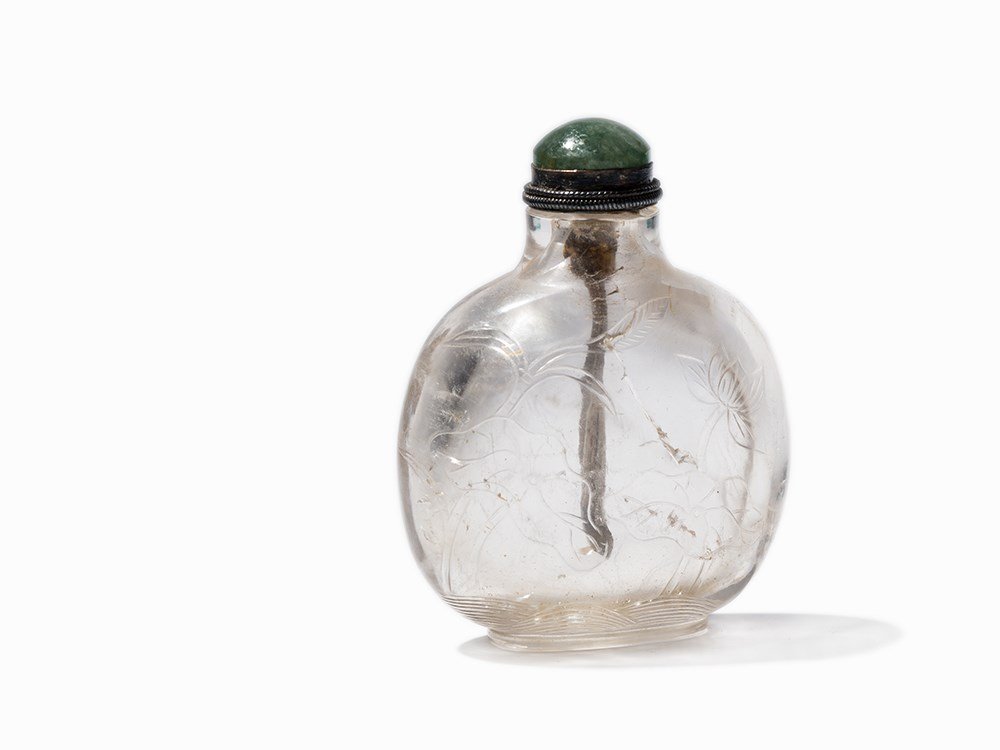 Rock Crystal Snuff Bottle with Lotus and Lingzhi, Qing (1 of 8)