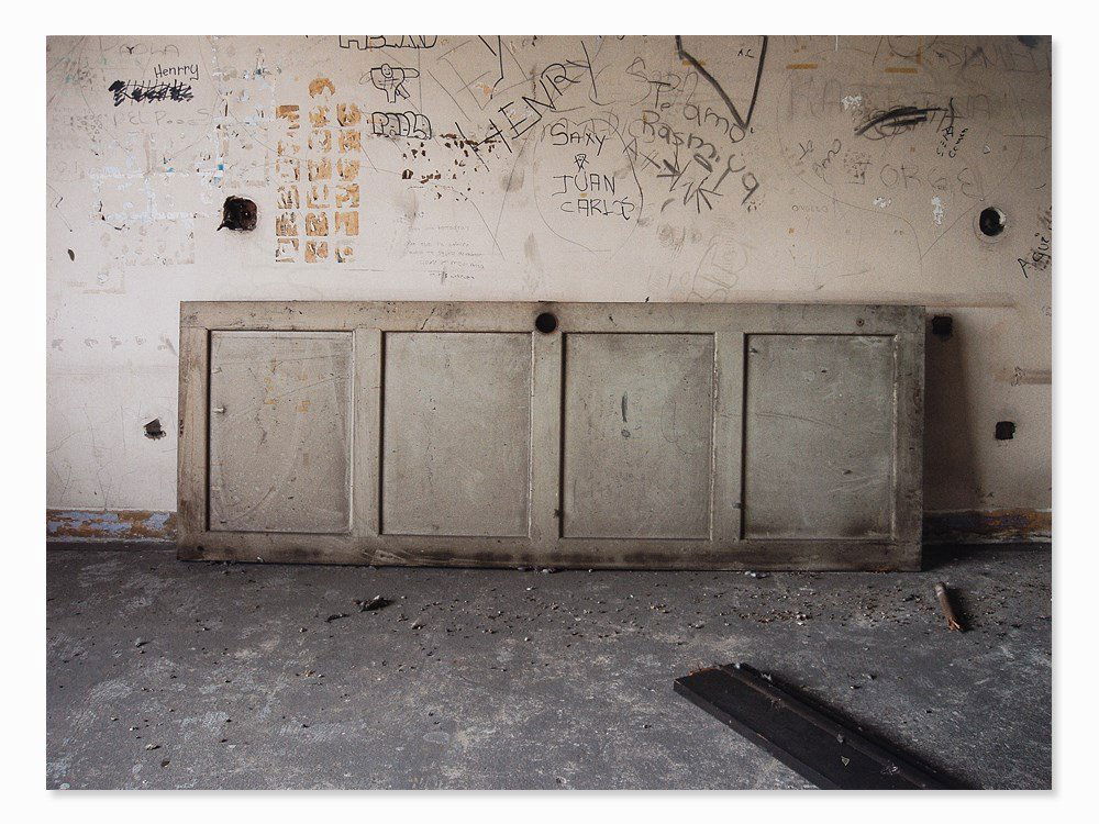 Alexander Apóstol, ‘Le Corbusier Quemado en Bogotá: Digital photograph in colors on RC paper Bogota, 2005 Alexander Apóstol (born 1969) - Venezuelan photographer and video artist Signed and numbered in black felt-tip pen on the reverse, ‘Apóstol 14