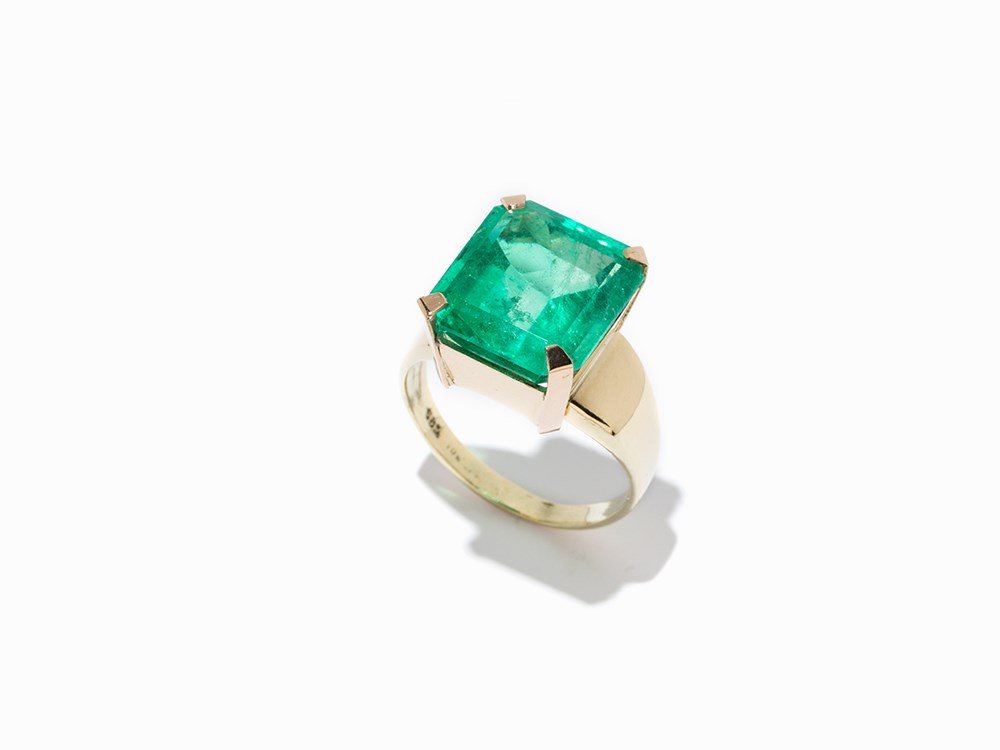 Cocktail Ring with a Natural Colombian Emerald of 11.15 (1 of 7)