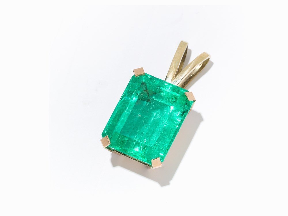 Pendant with Natural Colombian Emerald of 11.48 Ct, 14K (1 of 9)