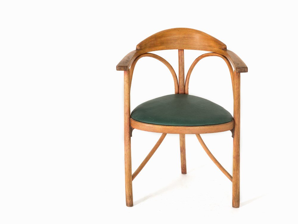 Thonet, Three-Legged Chair, Model No. 81, c. 1900: Beech bent wood Germany/Austria, c. 1900 Thonet – Bentwood manufactory, established in 1819 by Michael Thonet Model No. 81 Dimensions: 80.5 x 63 x 60 cm Seat height: 47 cm Good condition with minima