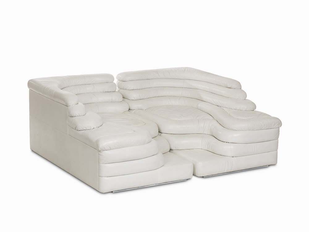 De Sede, 2 Seat Elements 'Terrazza - DS1025‘,: Leather ivory-colored, upholstered Switzerland, 1973 Manufacturer: 1970s, De Sede, Klingnau Each element is like a terraced hill with widths and depths that vary in tapering steps. Dimensions: 69 x