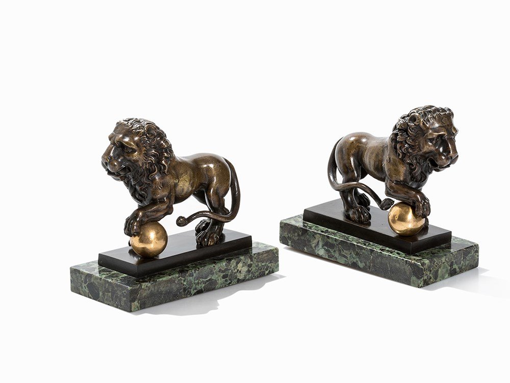 Pair of Lions with Gilted Ball, Bronze, 19th Century (1 of 8)