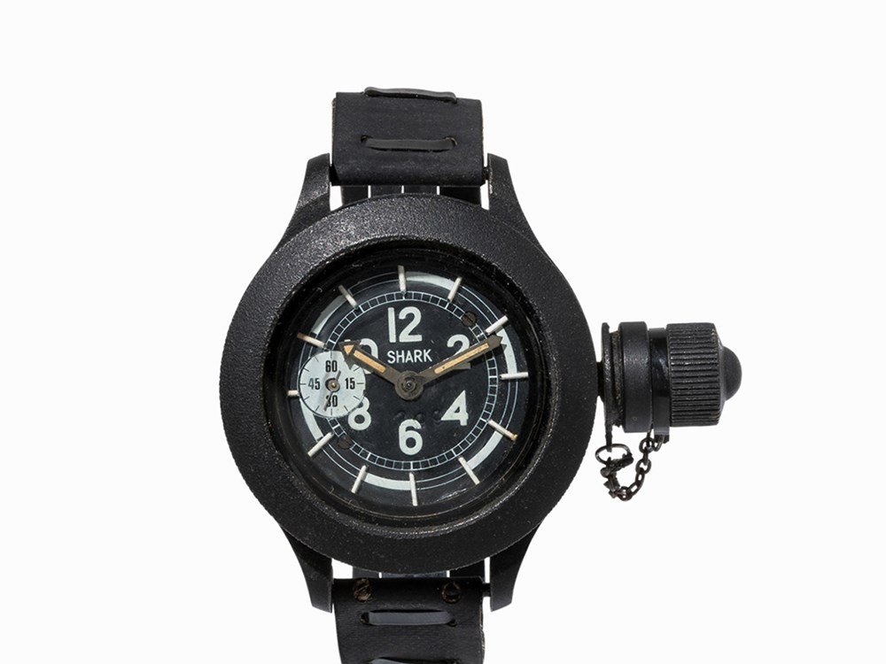 Shark Taucheruhr, c.1970: Shark Diver watch Russia, c. 1970 Manual wind movement; Hour, minute, subsidiary second at 9h Black - white dial, silver hands Watch case of steel Black rubber strap with pin buckle Watch case no. 299