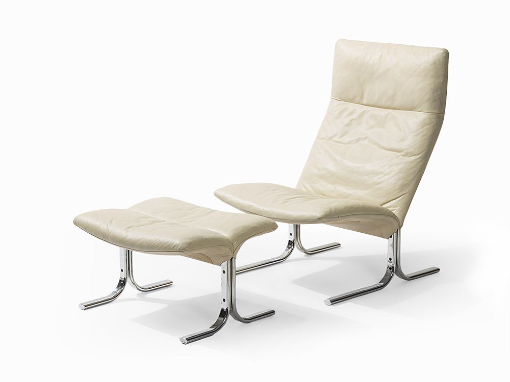 Hans Eichenberger, Relax Chair & Stool 'DS2030', Swiss,: Chromed tubular steel, flat cushion, leather cover Design: Hans Eichenberger (born 1926) - Swiss designer Manufacturer: De Sede- Swiss furniture manufacturer from Bad Klingnau Dimensions of chair: 95
