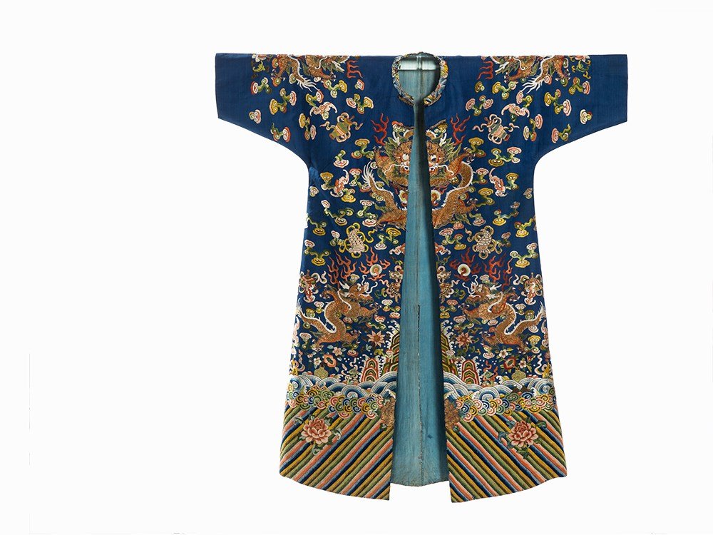 Blue Silk Robe with Décor of Four-Clawed Dragons, 19th (1 of 10)