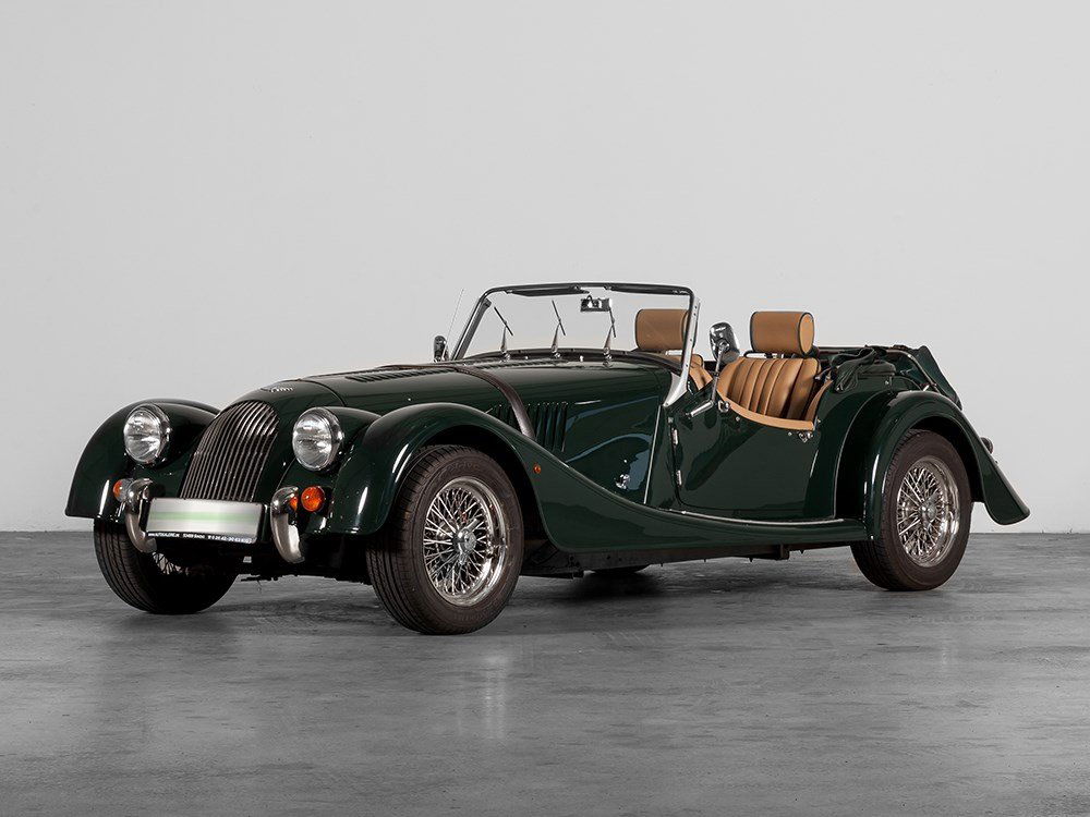 Morgan Roadster Plus 4, Model Year 2010: Morgan Roadster Plus 4 with a Ford Duratec engine First registered: 01.05.2010 Vehicle identification number: SA94420K290005061 Engine identification number: n.s. 2 Liter engine with 106 kW (144 HP),