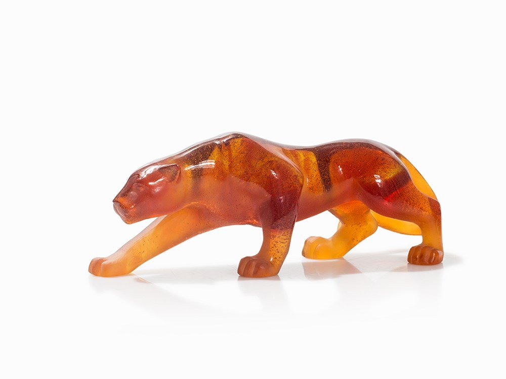 Daum France, Panther of Amber-Colored Glass, c. 2000: Amber pate de verre glass France, around 2000 Daum France – French glass manufactory Etched signature on the food ‘Daum France’ Fully plastic figure of a panther Original packaging available Hei