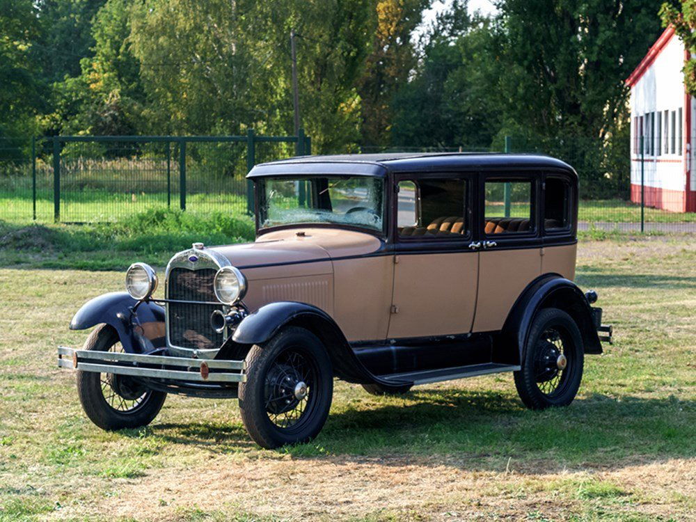 Ford Model A Sedan, Model Year 1929: Model A Sedan Ford, model year 1929 First registration: USA, July 1929 Vehicle identification number: A2106837 Engine identification number: n. a. R4 200 – 3.3 liter engine, gasoline, 24 hp Manual t