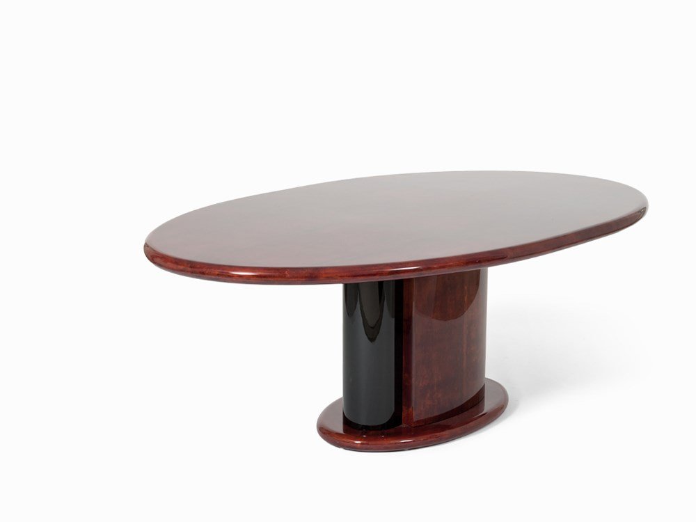 M&M, Dining Table ‘Cuoio’, Aldo Tura, Italy, 1990s: Wood, goatskin in ‘Cuoio’, high-gloss, lacquered in black Design: M&M (Monica Moro und Michael Besara) Producer: Aldo Tura – Italian furniture maker, 1990s Model: 2704 Dimensions: 220 x 130 x 76