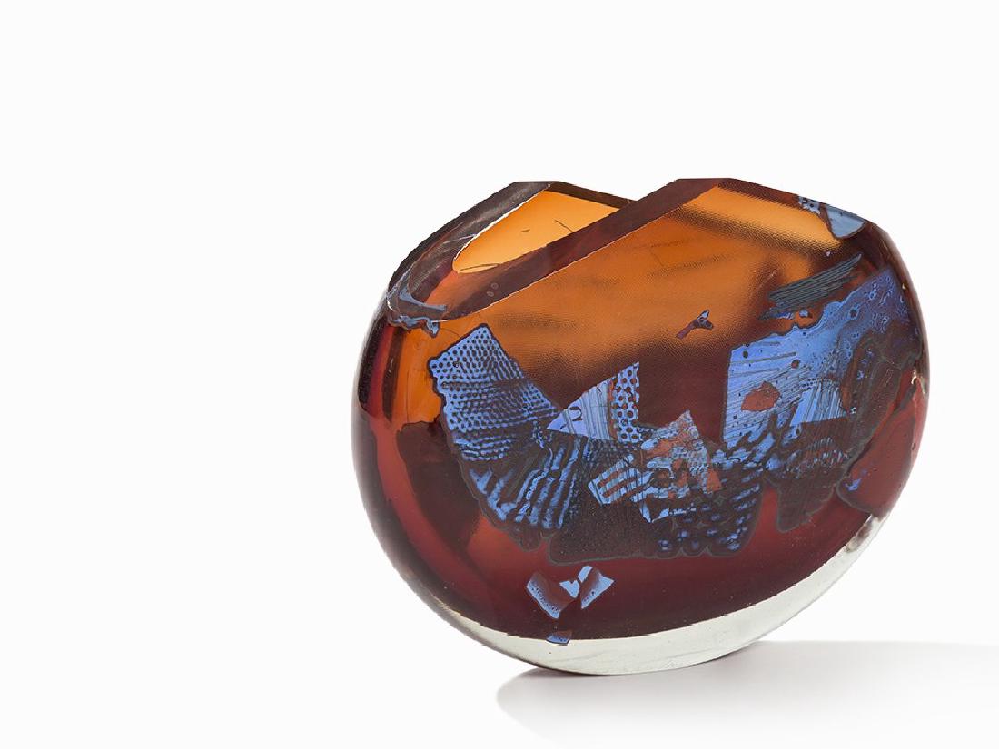 Joel Philip Myers, Vase from Contiguous Fragment: Glass with applied / inlaid elements Joel Philip Myers (b. 1934) – American artist, sculptor and lecturer Incised signature and date ‘Joel Philip Myers 1990’ Dimensions: 33.5 x 42 x 10.5 cm Prov