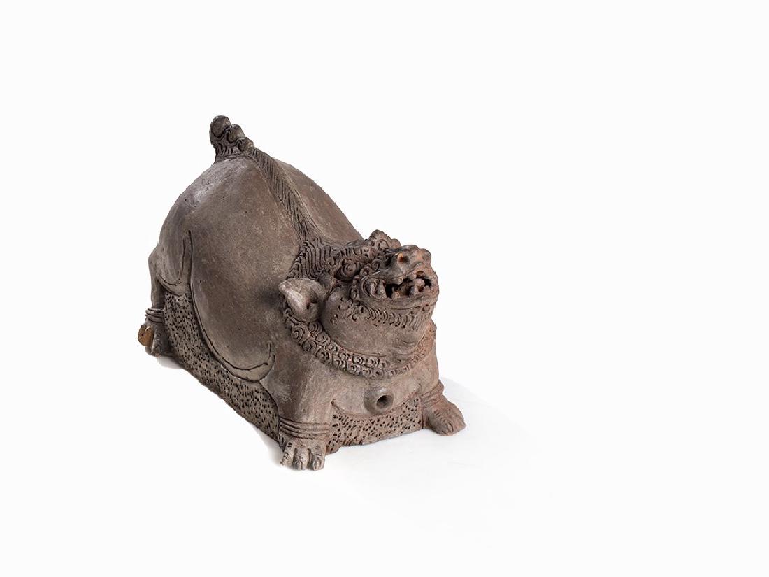 Tall Terracotta Figure, Mystical Beast, Majapahit,: Terracotta Majapahit, Malay Archipelago, 14th/15th century Sculpture in shape of a mystical beast In dynamic position with a pushed through back and with head held high The face with fine details - po