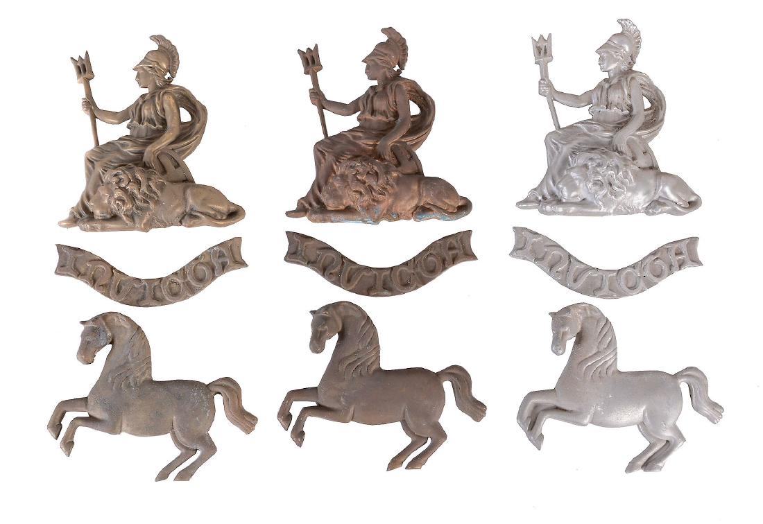 Three replica cast metal ‘Aveling and: Three replica cast metal Aveling and Porter steam vehicle prancing horses, three replica Invicta plates and three cast replica Britannia plates. Two in brass and one in aluminum of each.