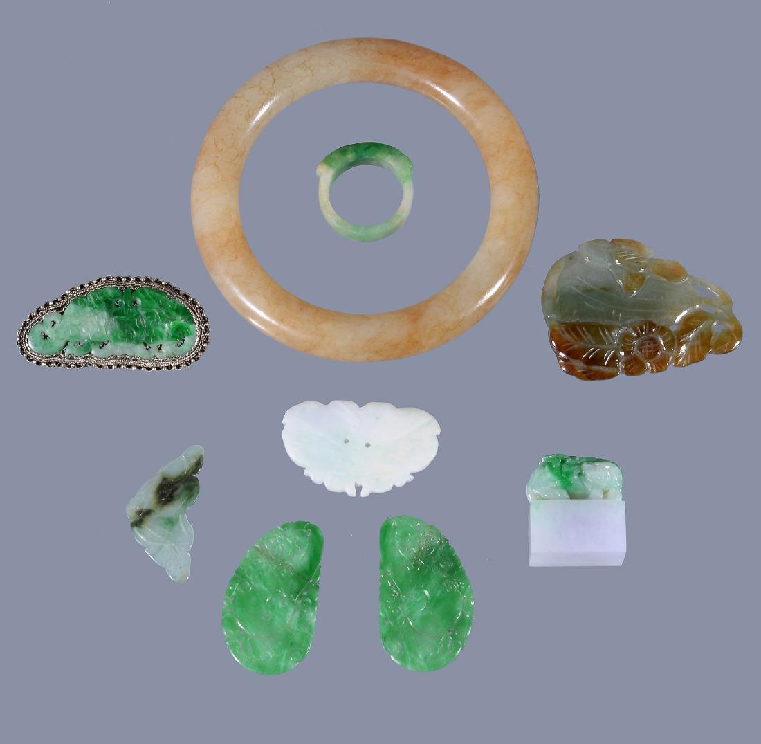 A small group of Chinese jadeite jewellery, comprising (1 of 1)