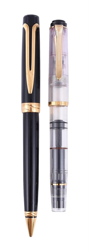 PELIKAN, A CLEAR DEMONSTRATOR FOUNTAIN PEN: PELIKAN A CLEAR DEMONSTRATOR FOUNTAIN