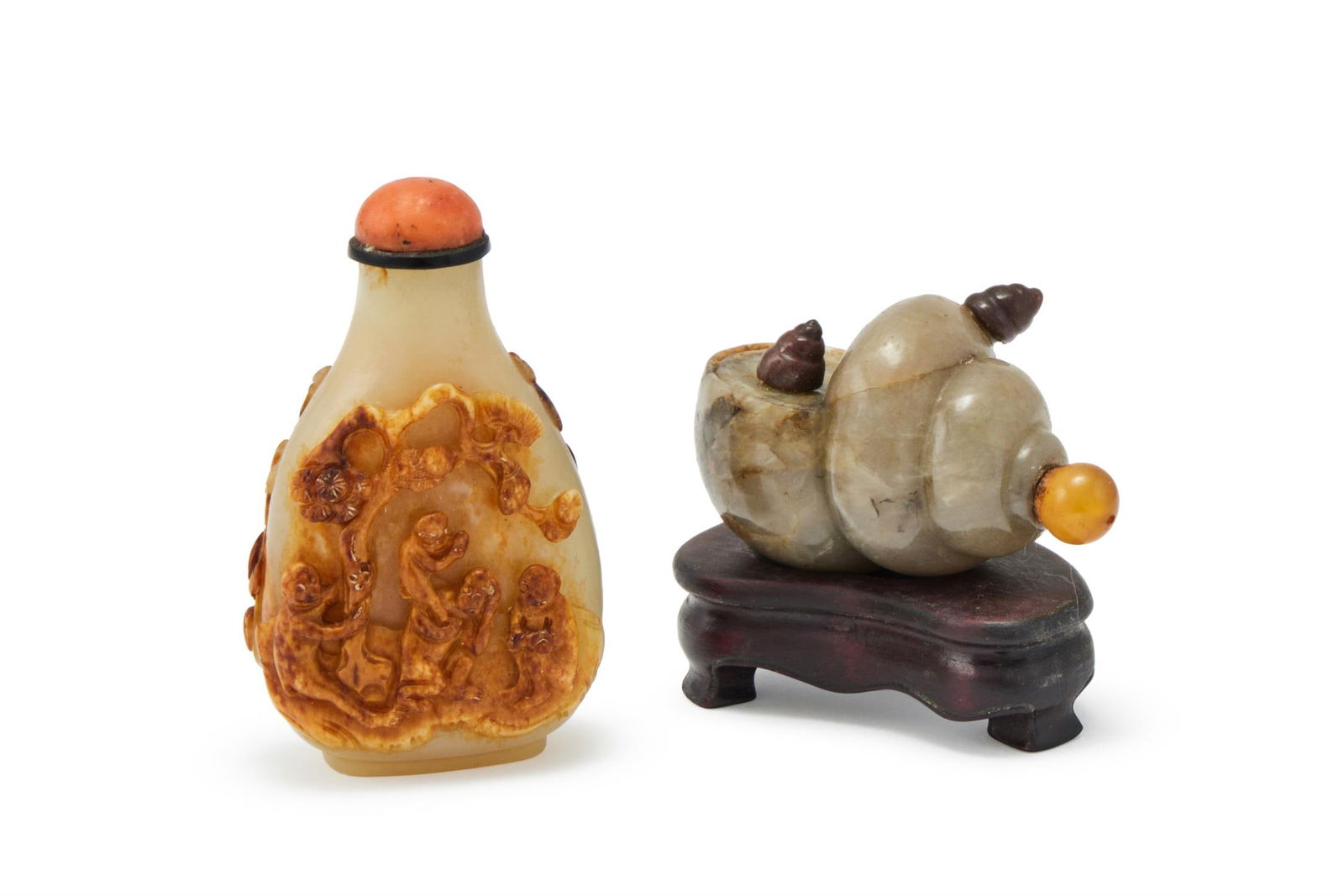 Y Two Chinese jade snuff bottles (1 of 4)