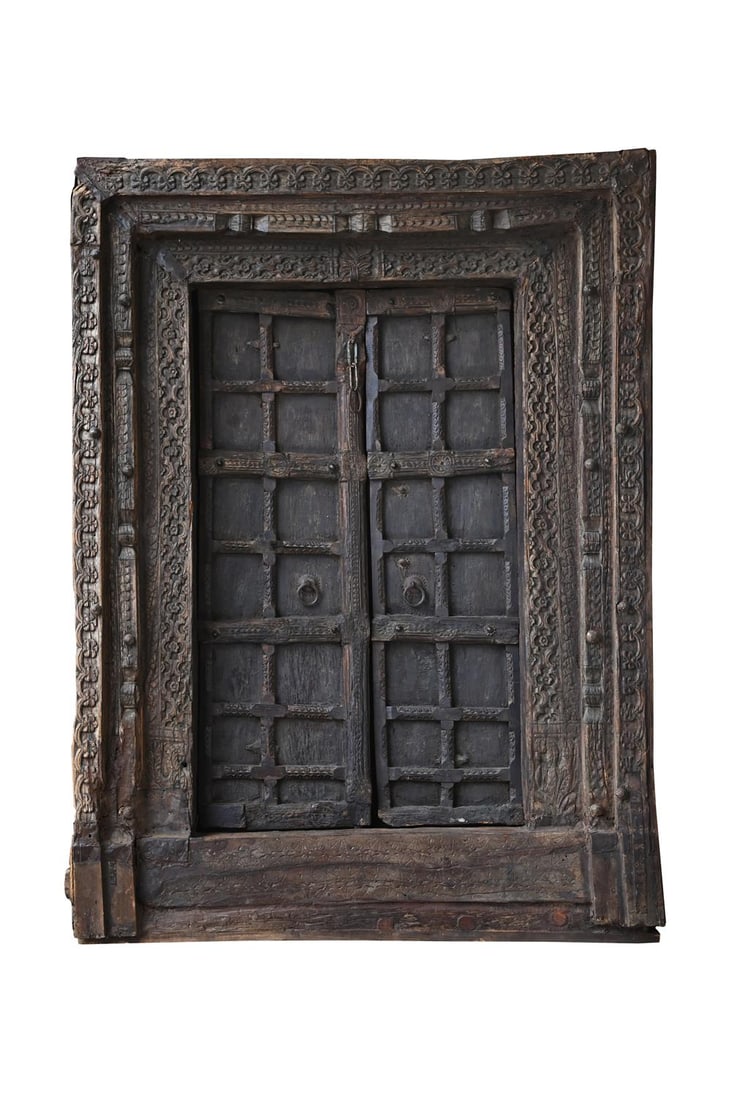 An impressive carved wood doorway (1 of 5)