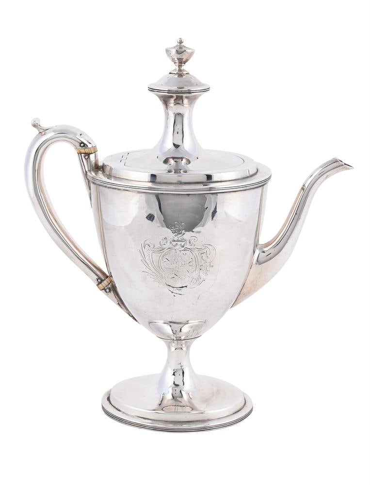 Y A GEORGE III SILVER URN SHAPED COFFEE POT (1 of 2)