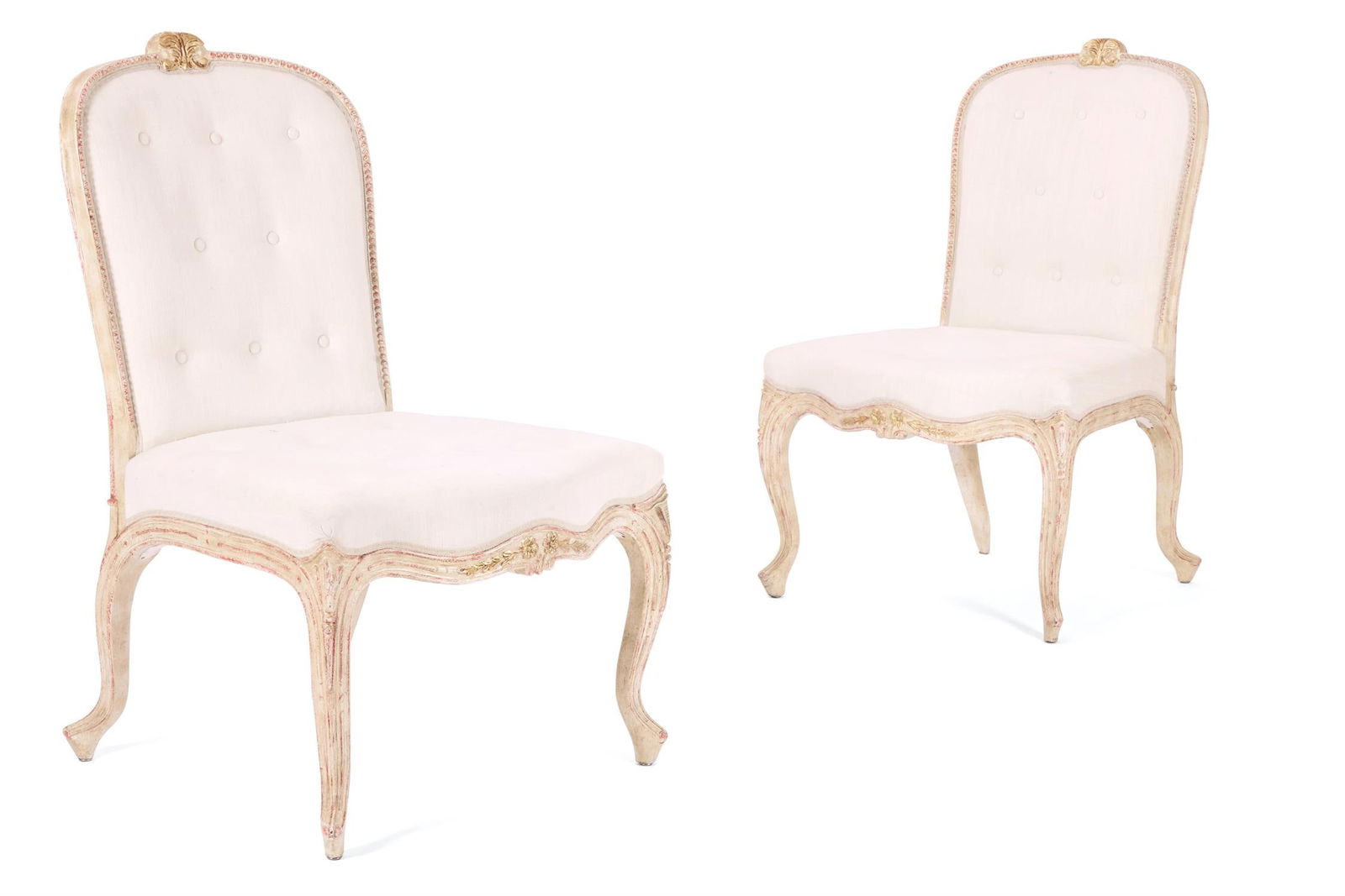 A PAIR OF PARCEL GILT, CREAM AND RED PAINTED SIDE CHAIRS IN THE GEORGE III STYLE (1 of 3)