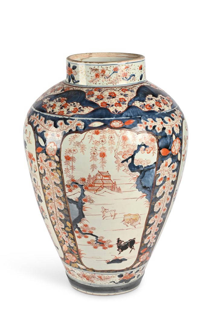 A VERY LARGE JAPANESE IMARI VASE, EDO PERIOD, LATE 17TH CENTURY