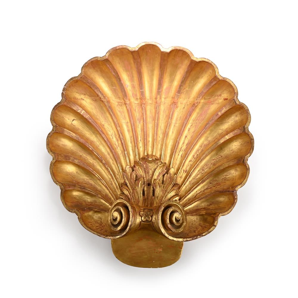 A CARVED AND GILTWOOD MODEL OF A SHELL, PROBABLY 19TH CENTURY: A CARVED AND GILTWOOD MODEL OF A SHELL