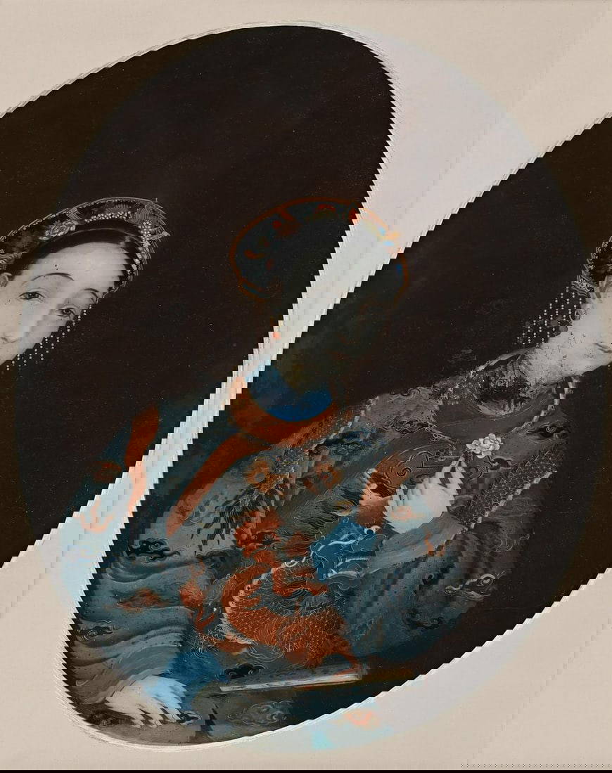 A small Chinese reverse-painted glass picture of a court lady