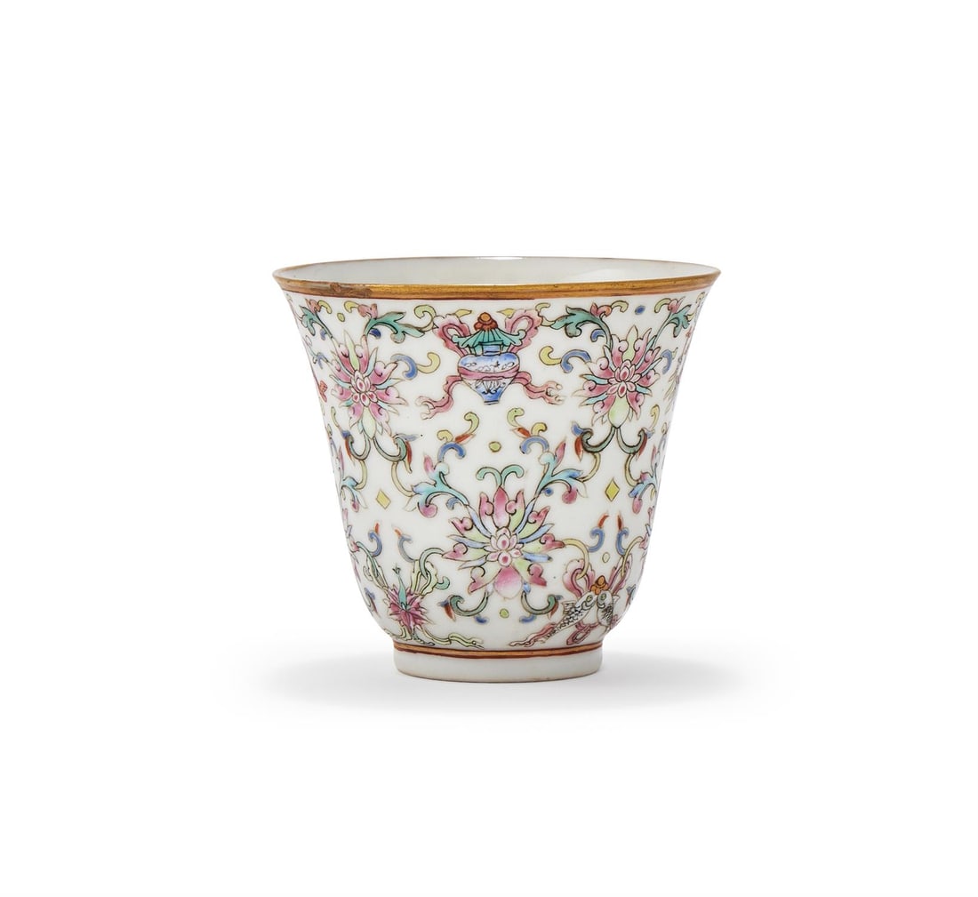 A Chines Famille Rose Bajixiang cup